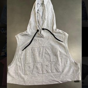 Cropped Ivy Park Hoodie/Muscle T